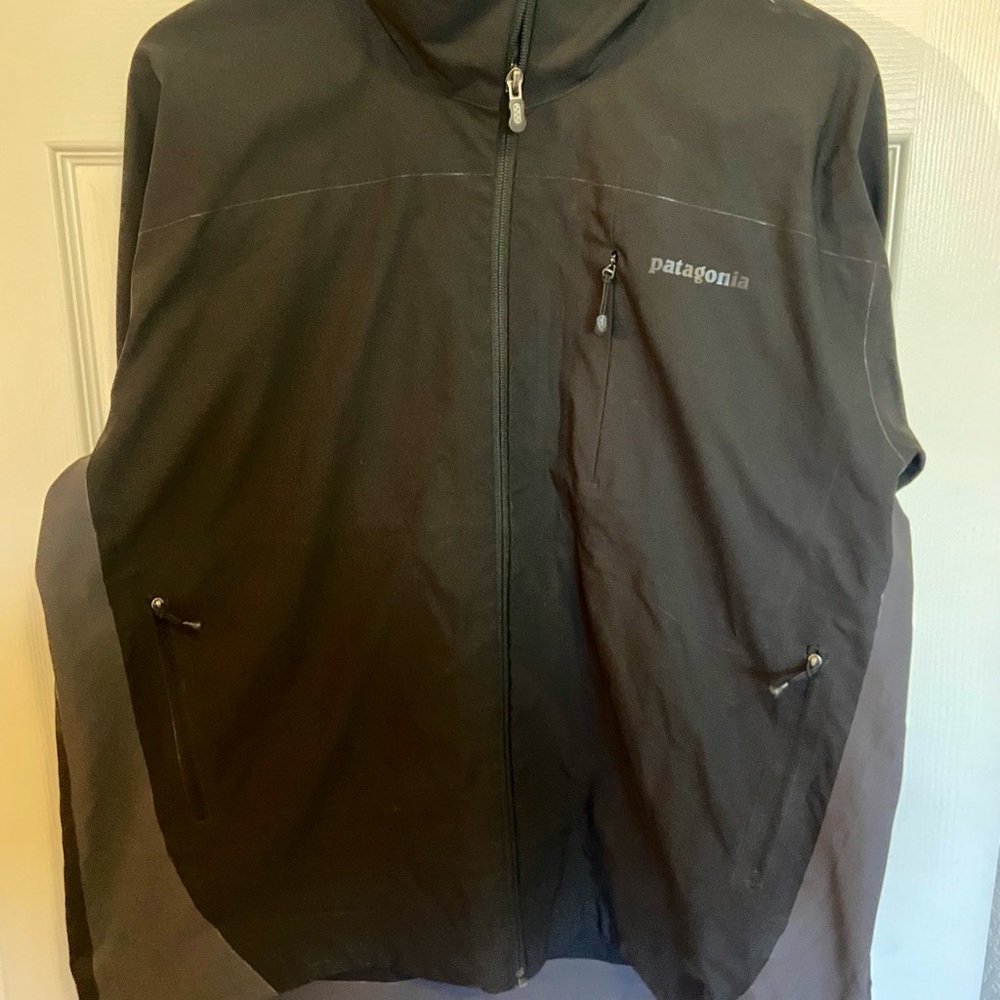 Large Men’s Patagonia CSS Shell Jacket
